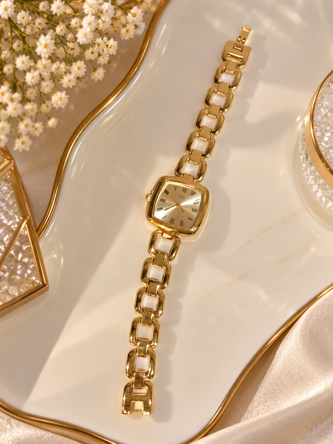 Premium Golden Square Dial Bracelet Watch