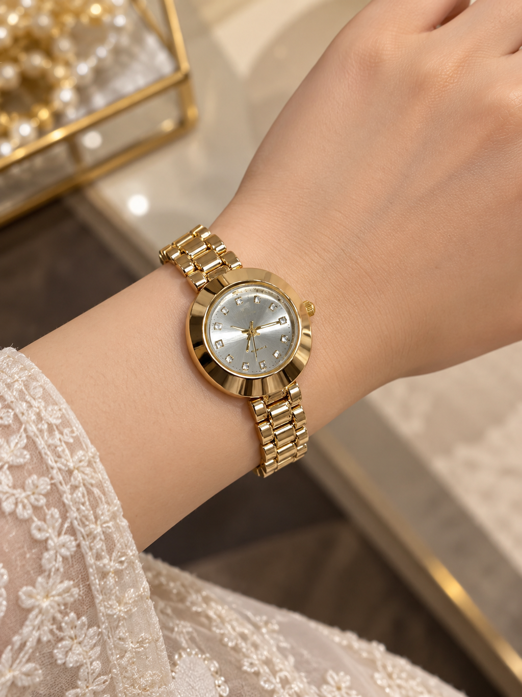 Elegant Gold-colour Silver Dial Bracelet Watch