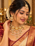 Necklace Set in Golden and White colour